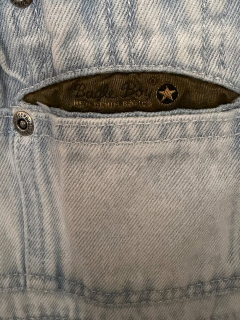 Vintage Bugle Boy Light Wash Denim Overalls With Adjustable Straps & Multiple Ut - Picture 2 of 10